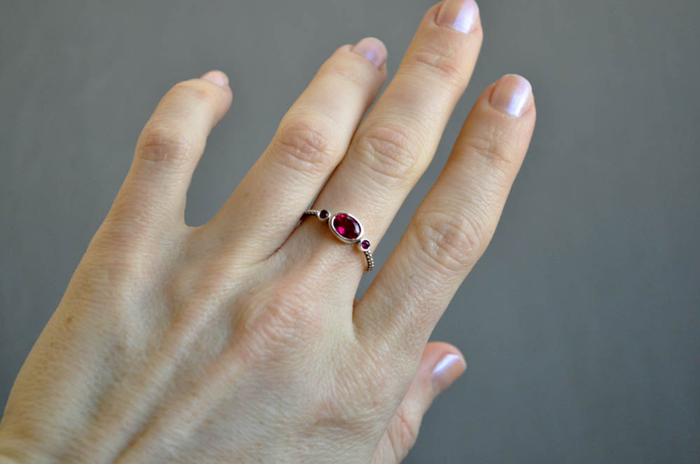 Ruby Chassé Ring